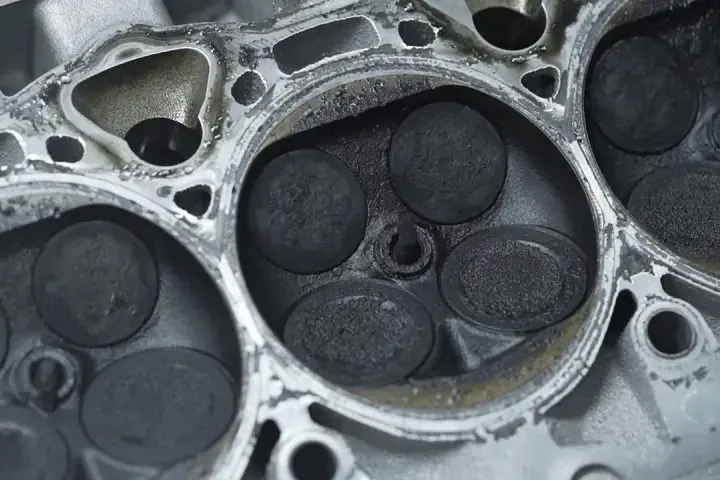 Ruß am Zylinderkopf