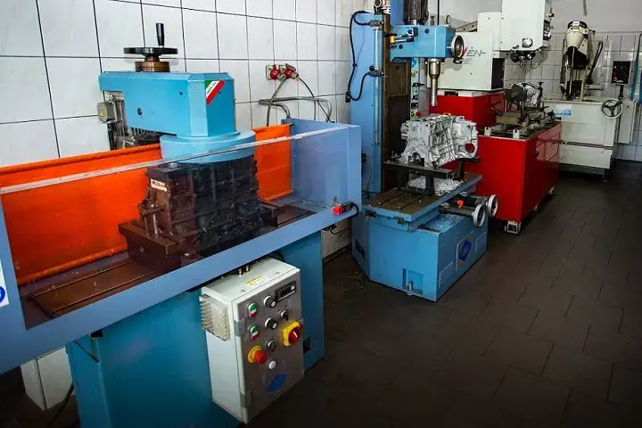 Schleiferei in der Kfz-Werkstatt